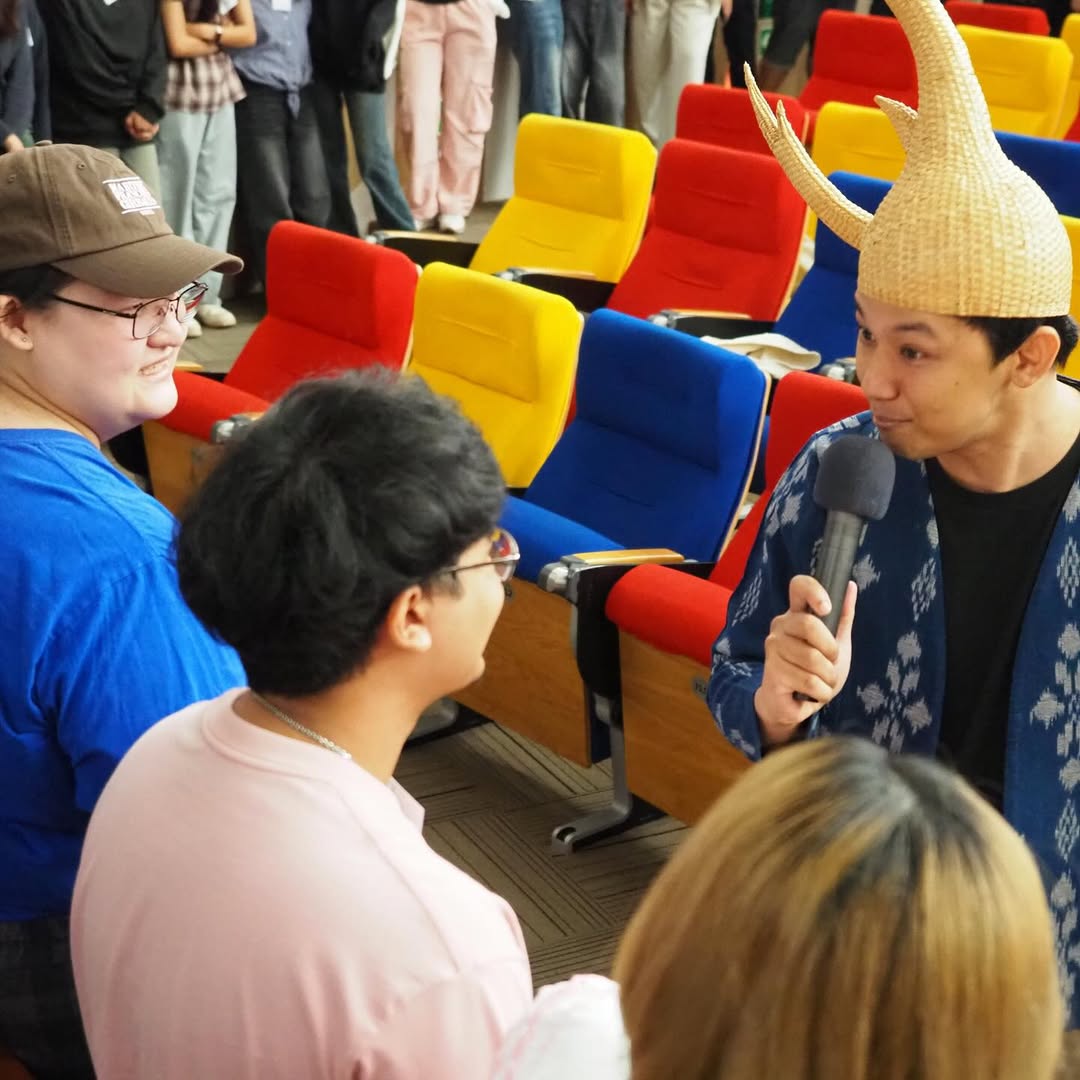 ภาพบรรยากาศเวิร์กช็อปเขียนเพลงกับแมงคาม — Youth on Charge — หอประชุม C asean (2025)