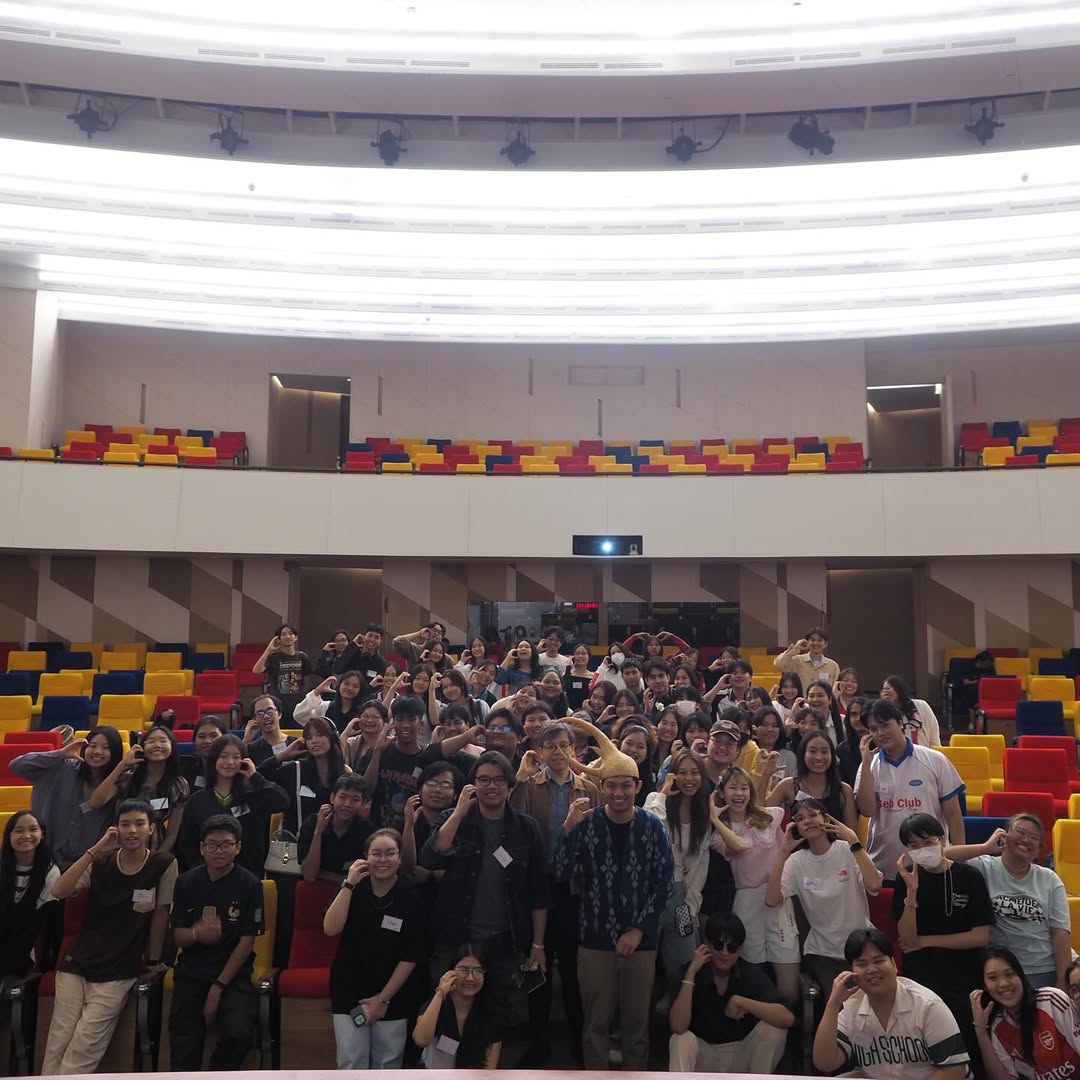 ภาพบรรยากาศเวิร์กช็อปเขียนเพลงกับแมงคาม — Youth on Charge — หอประชุม C asean (2025)